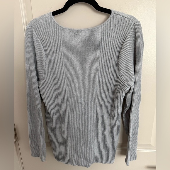 NWOT Alfani Silver Sparkle Ribbed V-Neck Sweater XLarge Get your “Shimmer On” - Picture 5 of 7